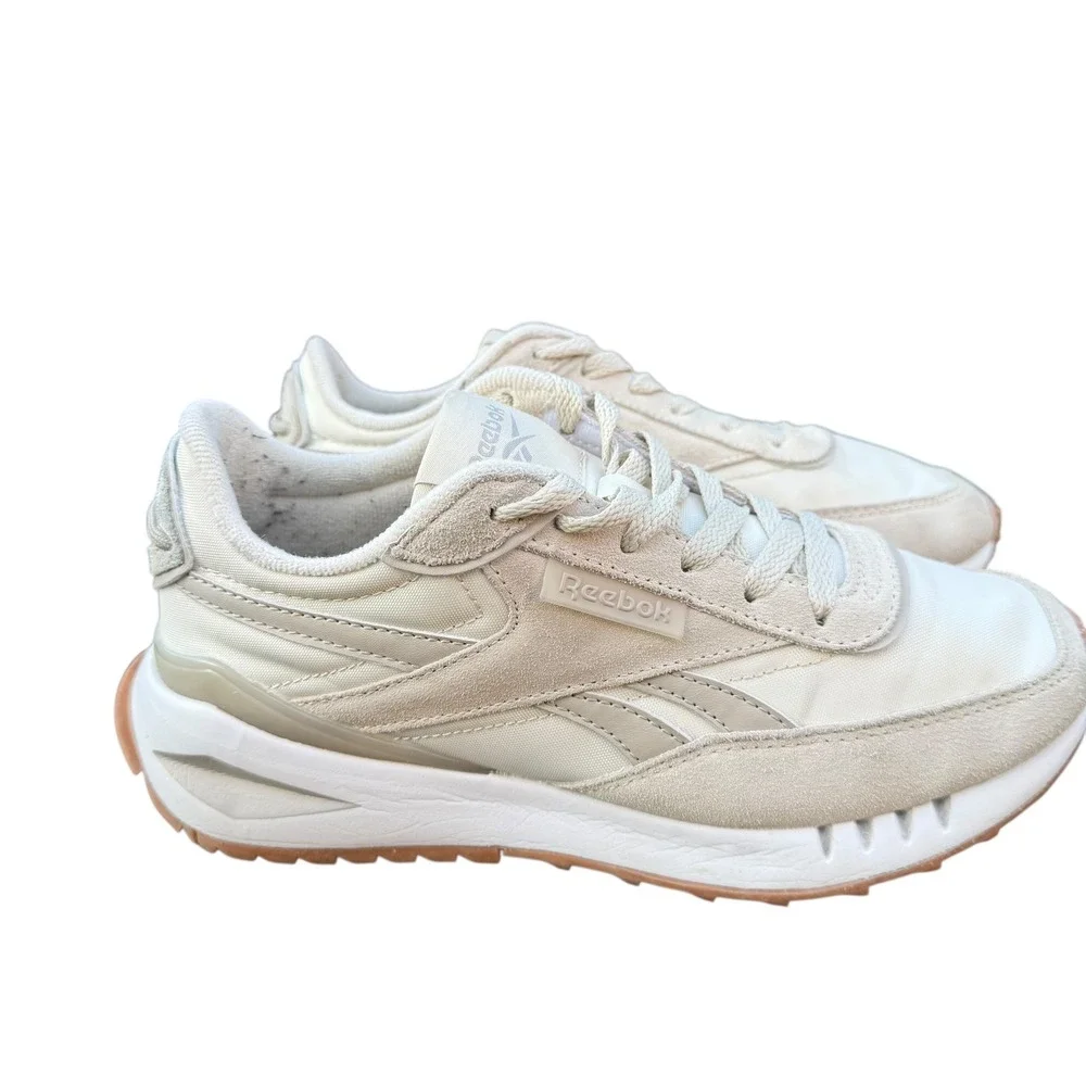 Reebok Galaxy 10 Women's Size 7 Beige Suede Running Shoes Ortholite Gum Sole